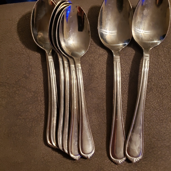 Unique Vintage Other - 9 Pk Elegant Silver Scallop End Dining Set